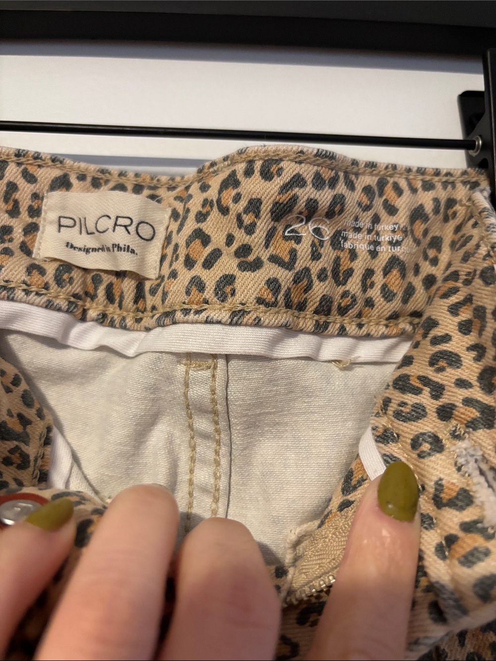 Pilcro Anthropologie The Wanderer Leopard print jeans - Picture 2 of 4